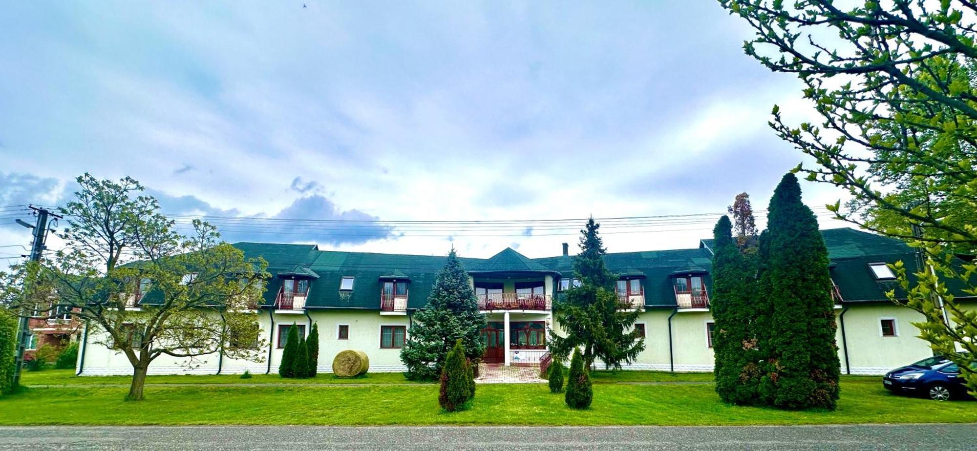 Éden Apartman Bük Exterior foto